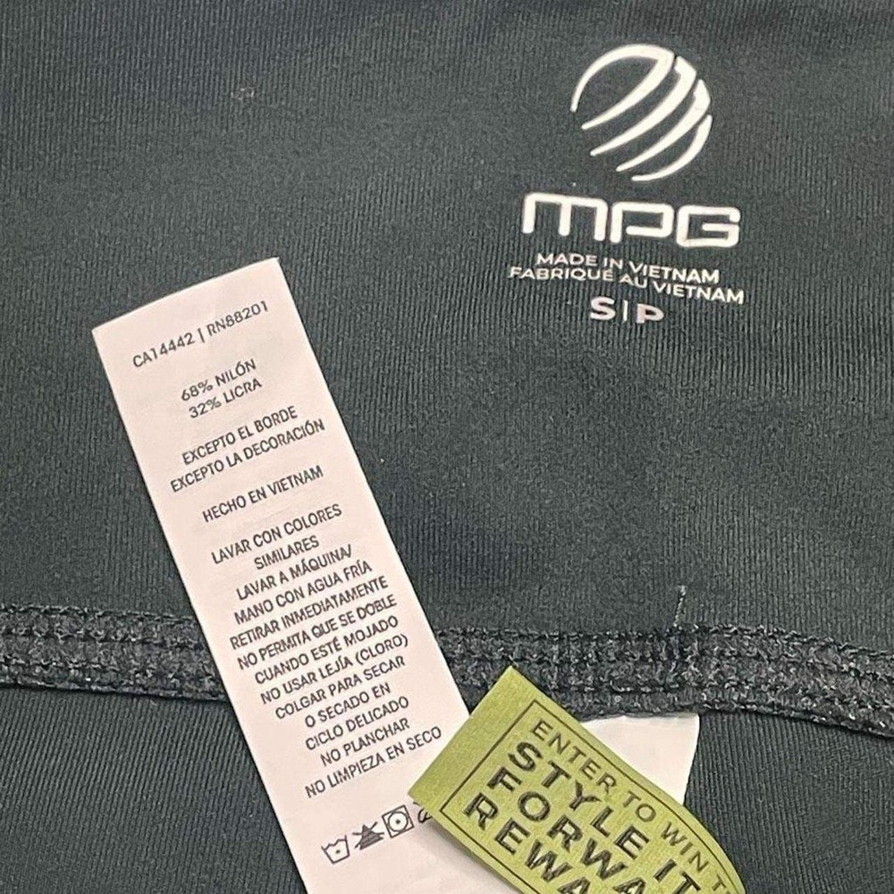 MPG Sport Dark Green Cropped Capri‎ Athletic Leggings N0510 - Picture 4 of 6